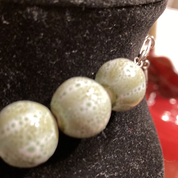 Multicolor Barse Stone Necklace - Picture 9 of 10